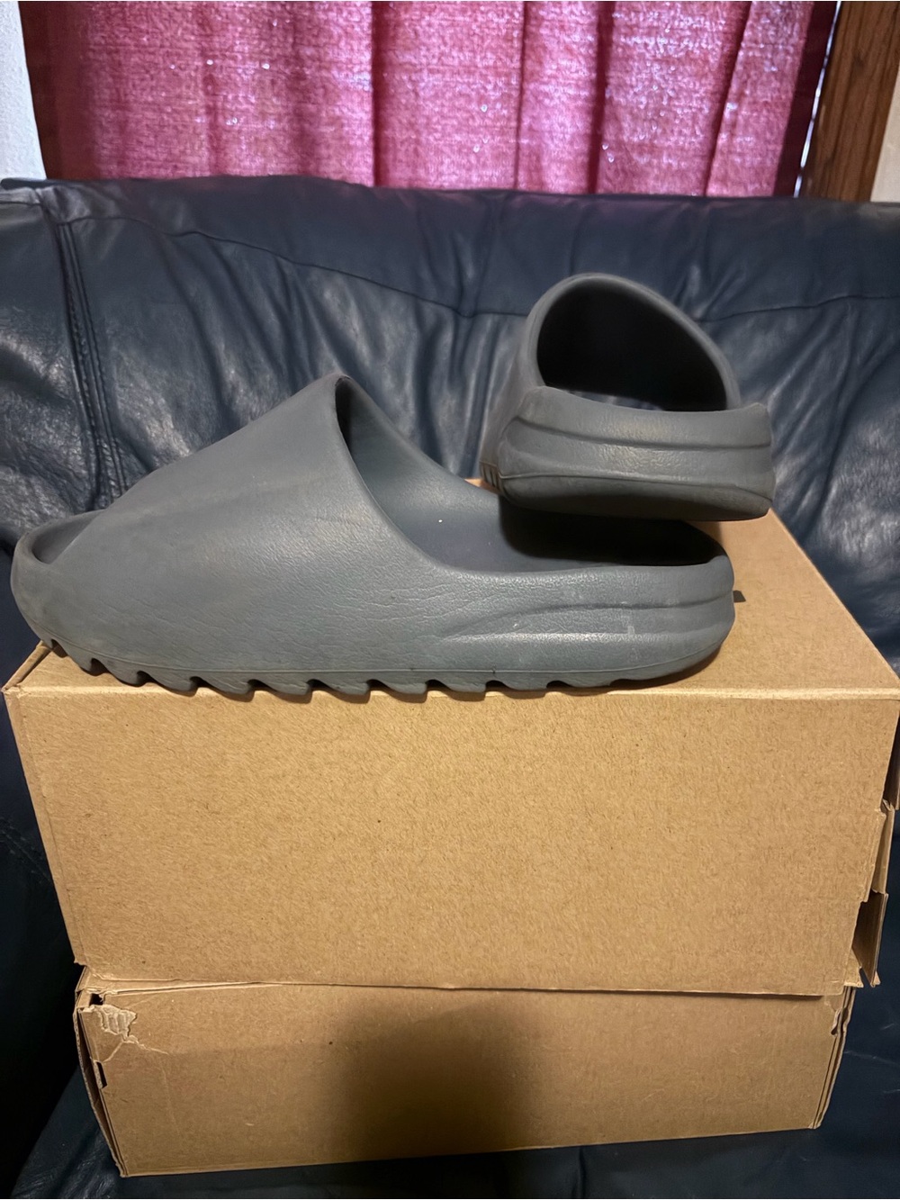 adidas YZY SLIDE Box - Brown - Picture 6 of 9